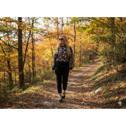 Ionis CropTop Abstract Black