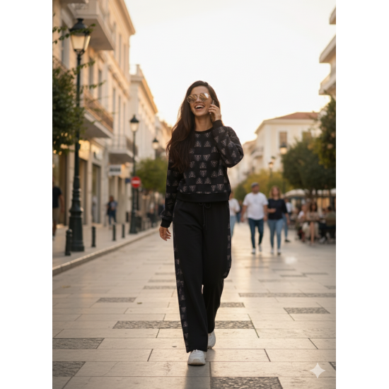 Ionis CropTop Trinity Black
